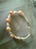 /album/fotogaleria-pulsera-hecha-con-codon-blanco-y-perlas-de-rio/a1002920-416851658443283-389442768-n-jpg/