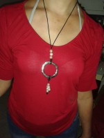 /album/fotogaleria-collar-de-metal-piedras-blancas-y-piedras-montesas/a10687119-1013420952015469-5479483524102787205-n-jpg/